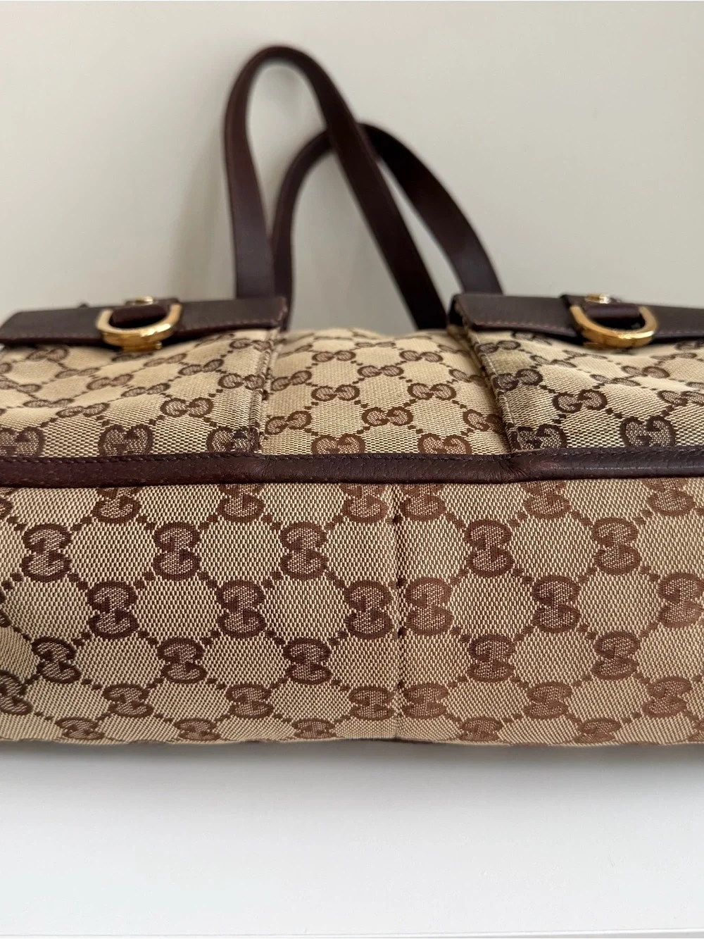 Authentic GUCCI GG Canvas Abbey Pocket Tote bag